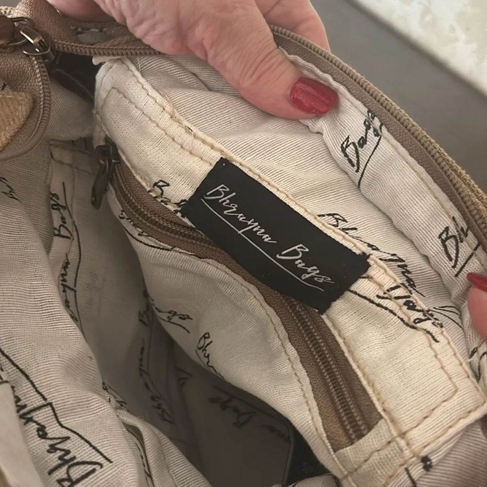 Anglo Shoulder Bag
